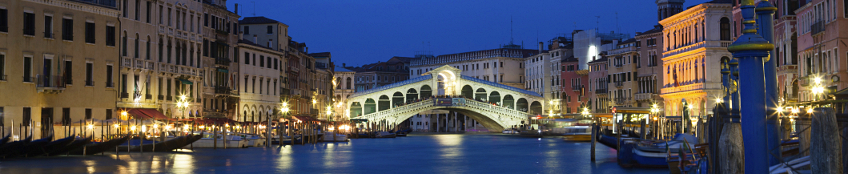 Ponte di Rialto di sera