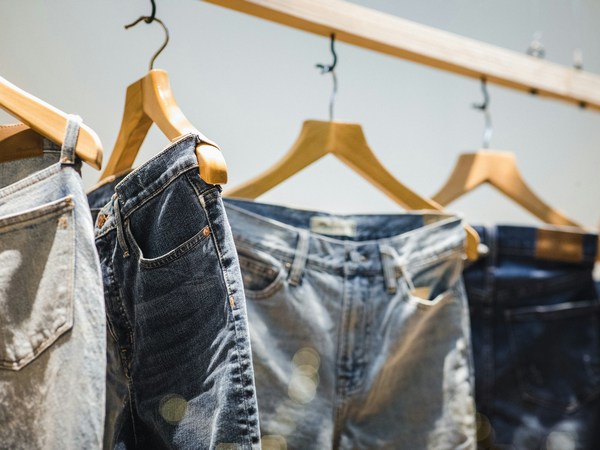 Ca’ Foscari vince il primo finanziamento EIC con GREENDIGO, per sviluppare un processo di tintura per jeans completamente biologico, sicuro e sostenibile
